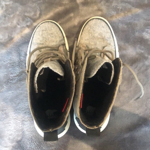 Like new Sorel suede winter waterproof boots Size 9 - Picture 5 of 8